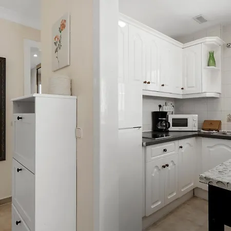 Lovely Flat With Sea View Near The By Costarentals - Ref 37 Бенальмадена