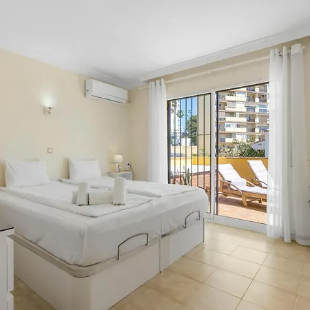 Lovely Flat With Sea View Near The By Costarentals - Ref 37 *